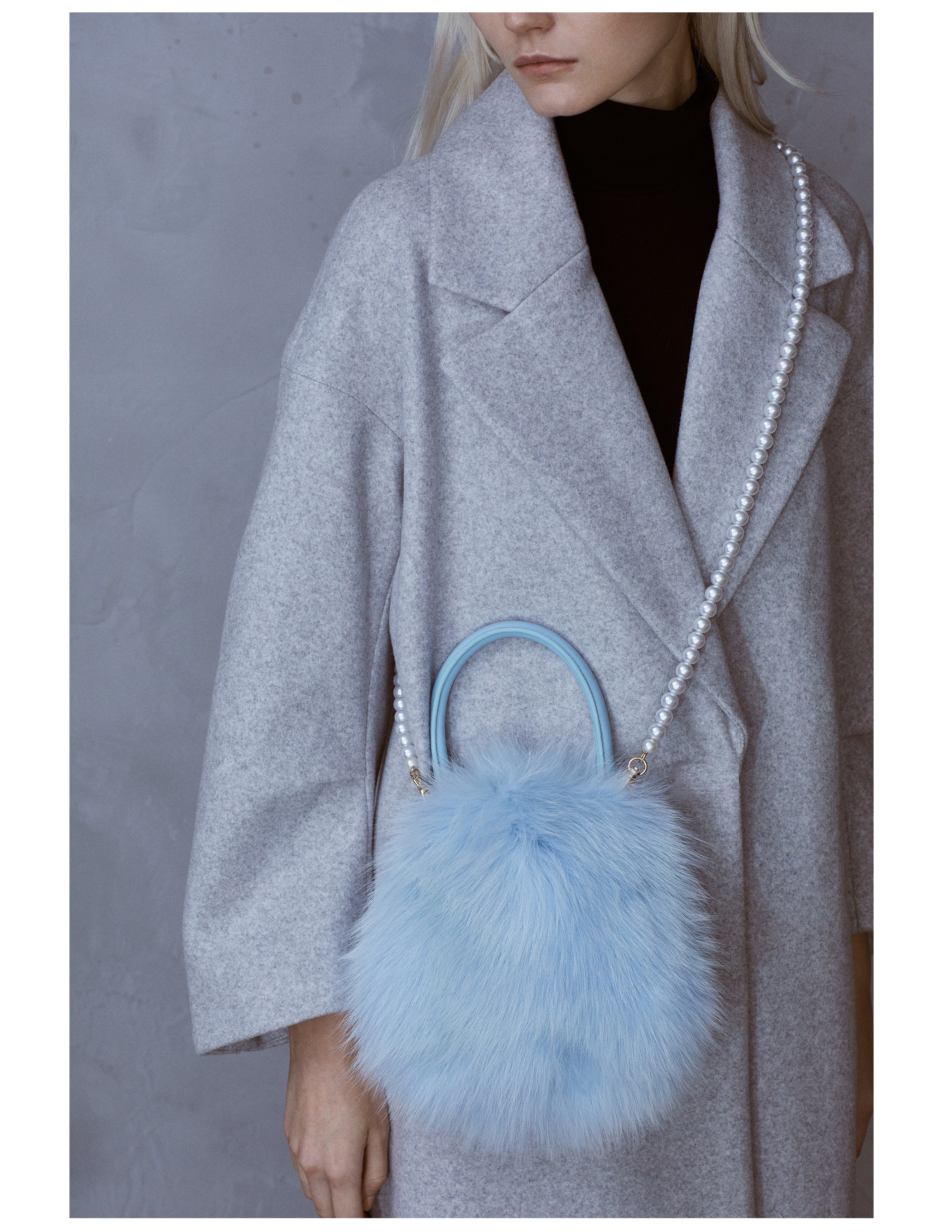 Fox Fur PearlChain Handbag （Sky Water Blue)