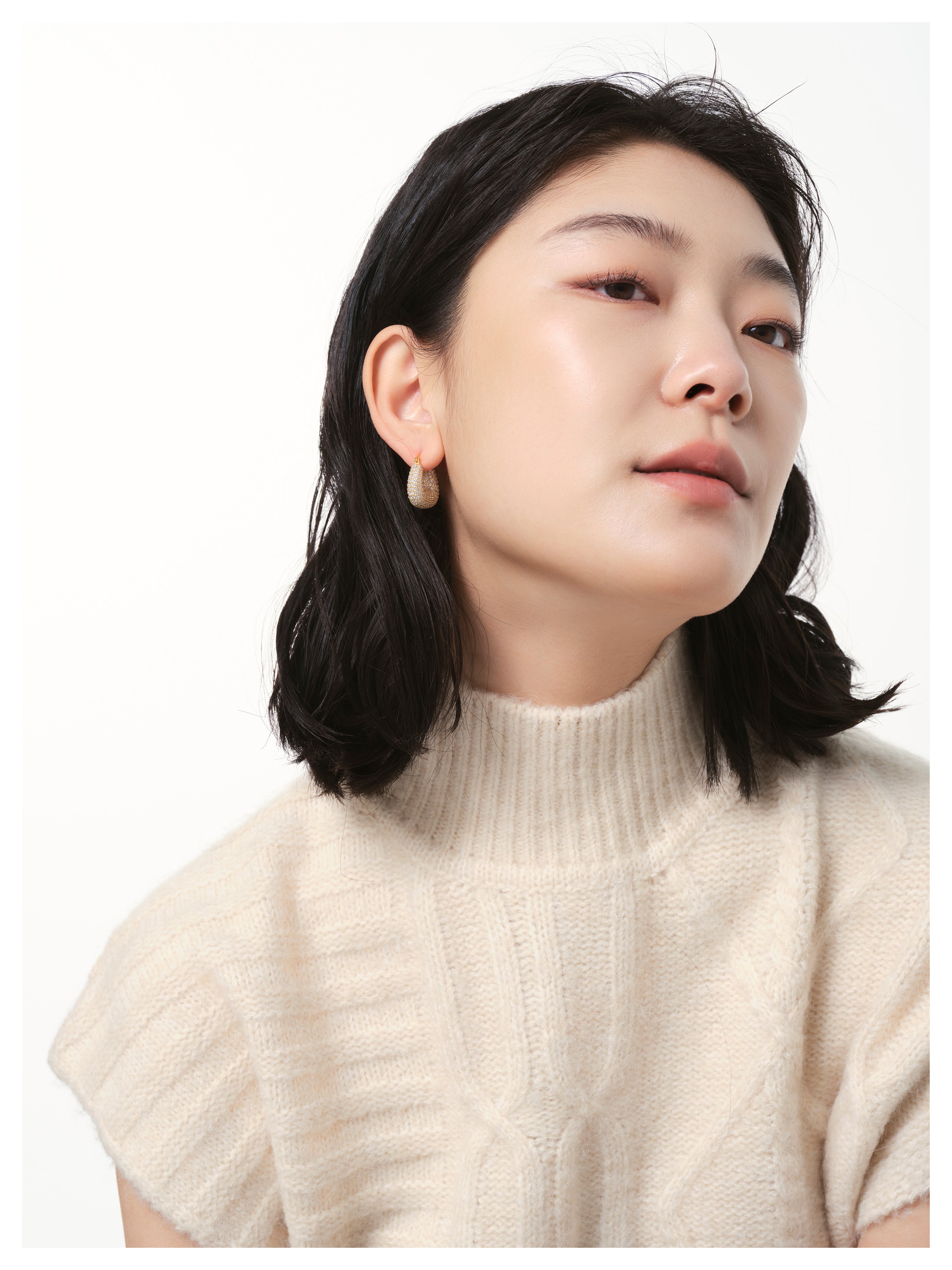 Pave U-shaped Earrings (14k Gold）