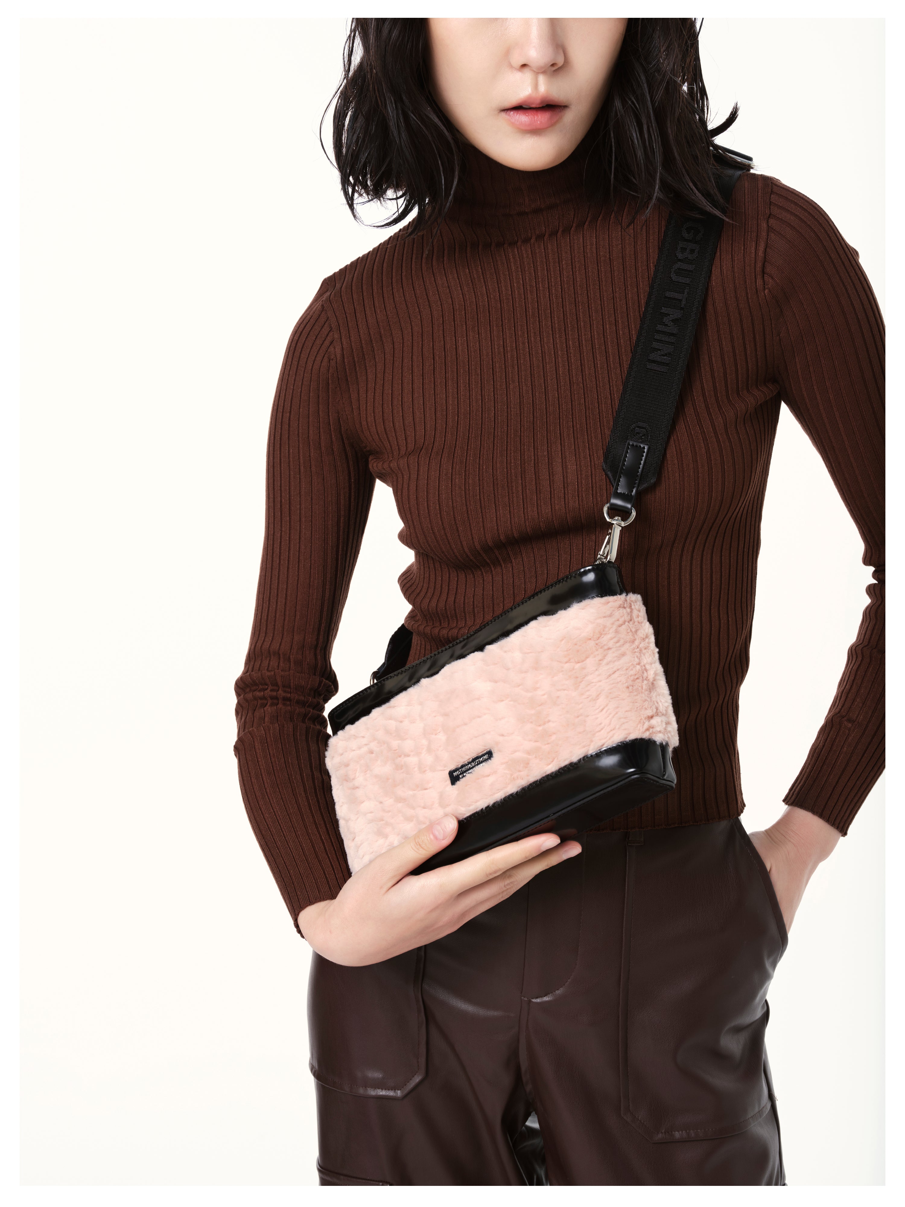 2315 Greenness Artificial Fur&Snake Pattern Bag (Pink)