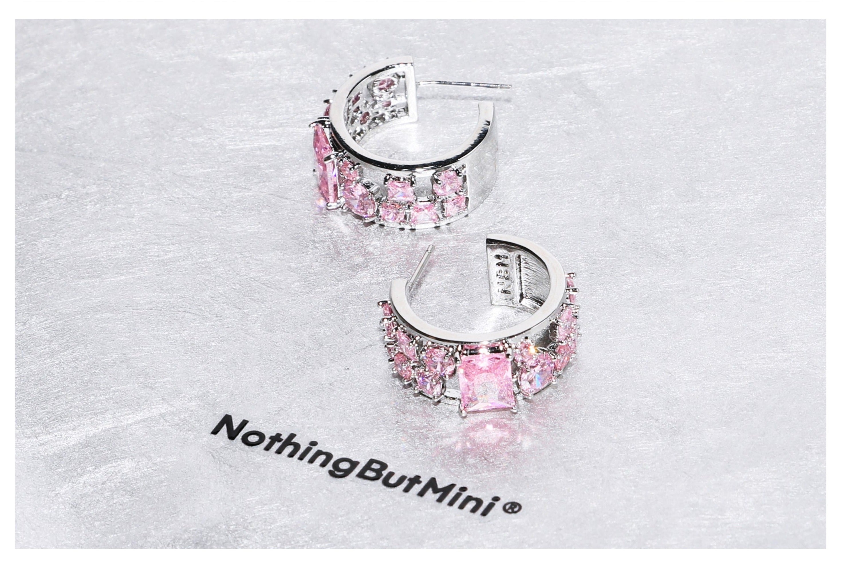 Scattered Zircon Earrings（Crystal Pink）