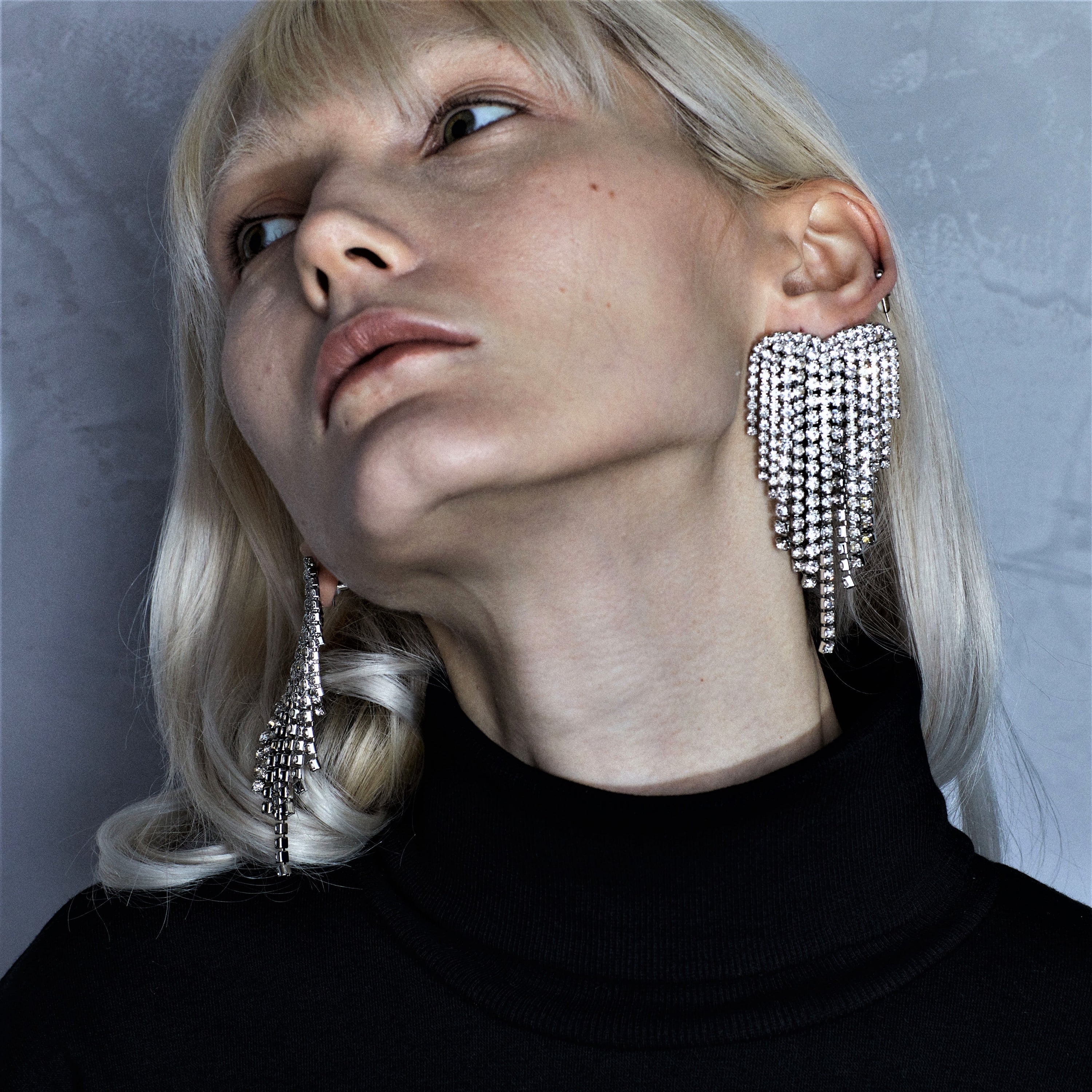 Heart-shape Waterfull Crystal Earrings (Platinum)