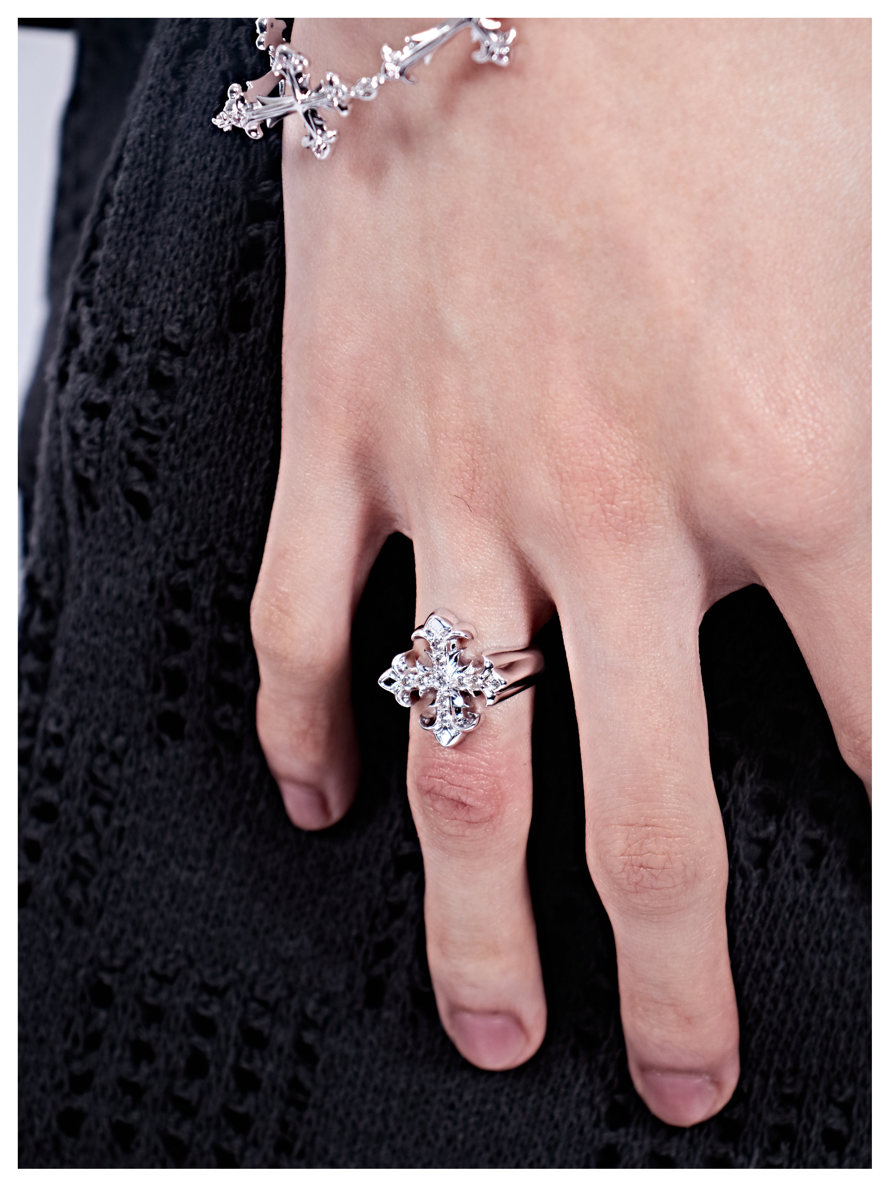 Black & white cross star ring(white)
