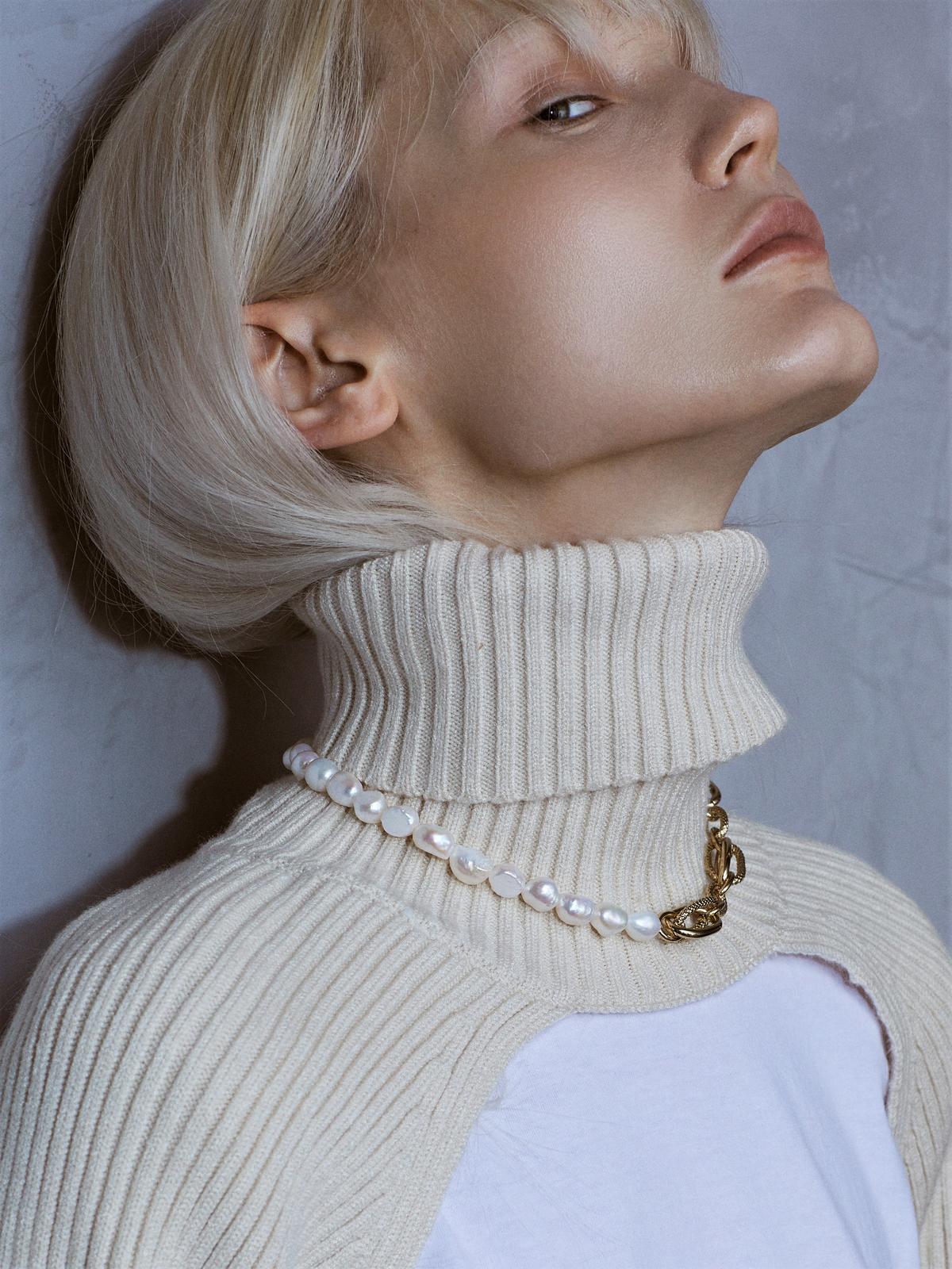 Baroque Pearl Complex Structure Chain Necklace（Brzone Gold)
