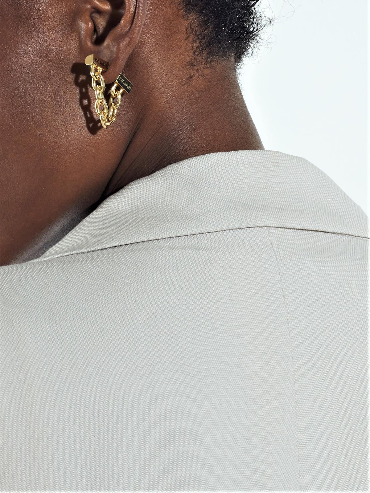 Chain Engraved Letter Button Earrings（14k Gold）